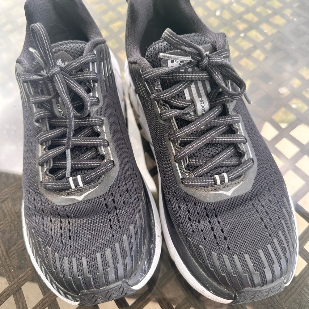 Hoka One One Clifton 5 Running Shoe Womens Size 6.5B Black/White
